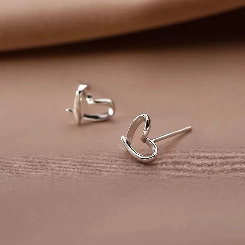 Boucles d'oreilles clou cœur argent 925 plaqué or - détail cœur
