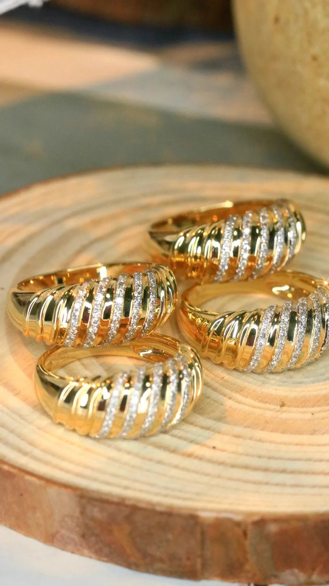 Bague large argent 925 doré bicolore pavée cristaux - vue de face
