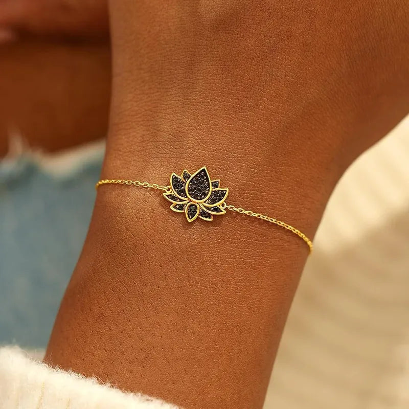 Bracelet argent 925 plaqué or 18k lotus noir zircons bohème - vue de face
