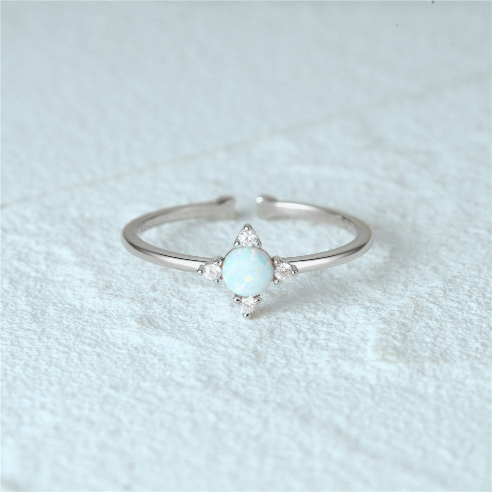 Bague opale blanche argent zircons - 
