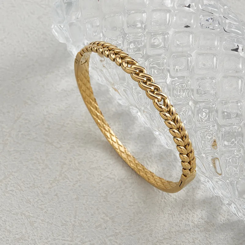 Bracelet tressé plaqué or 18K acier inoxydable - design élégant
Solaris Bijoux