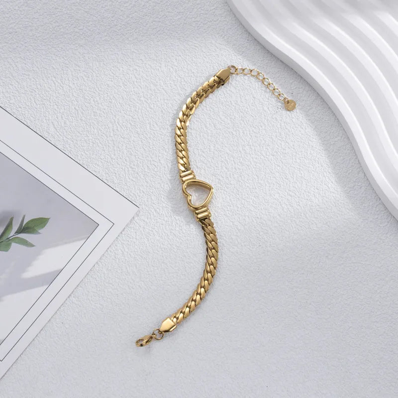 Bracelet chaîne cœur doré acier inoxydable plaqué or - vue de face
